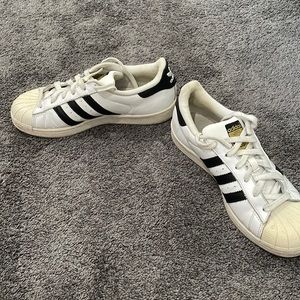 Adidas Superstar Sneakers